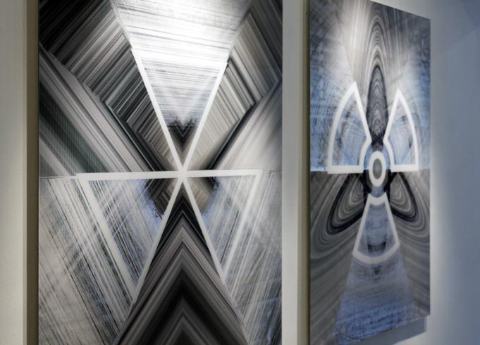 Atomic_Xplosion I, Atomic_Xplosion II, 2011 / Lenticular print on aluminum composite, 2 panels : 0.90 × 1.20 m each