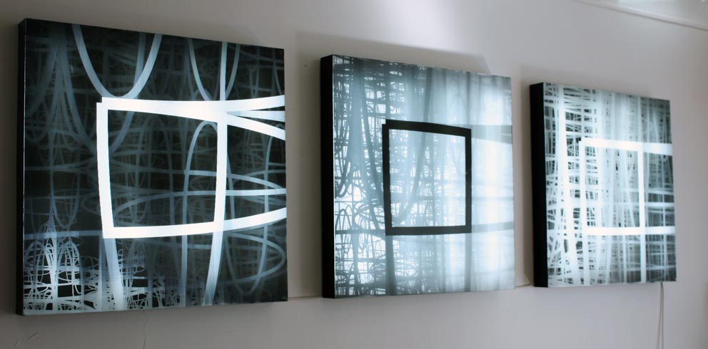 Post_Belaga (Square), 2003-2004 / Lenticular mounted on light box, 0.90 x 0.90 m each