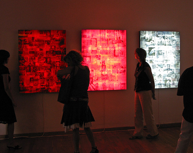 Rouge (1000 images) Rose (1000 images) Blanc (1000 images), 2007 / Exhibition view, RRB, Espace Orenga de Gaffory, Patrimonio, FR / Lenticular print on color plexiglass, mounted on light box, 0.90 × 1.20 m each