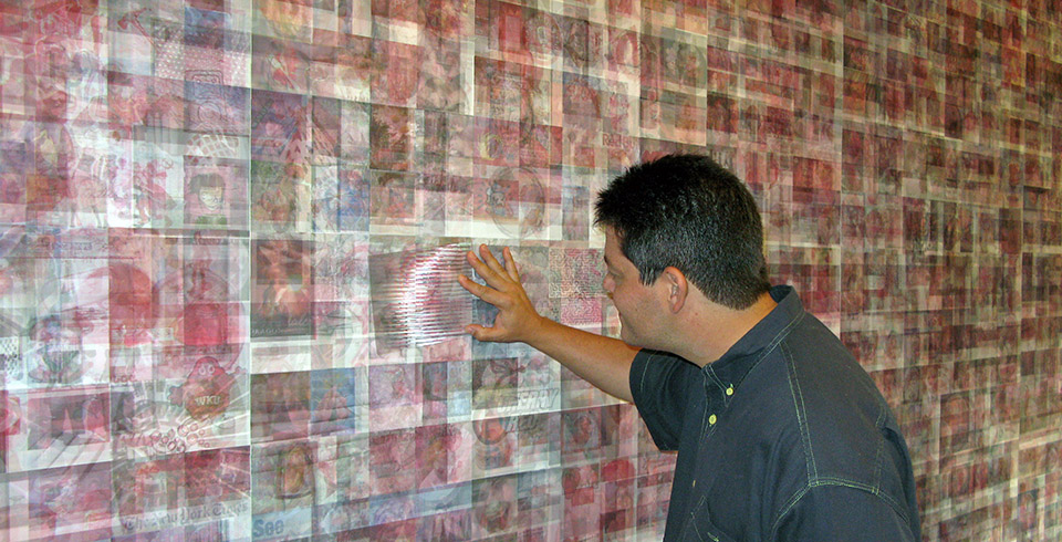 RRB, 2007 / Installation view, Espace Orenga de Gaffory, Patrimonio / Site specific print installation with lenticular sheets, 6.00 × 2.60 m