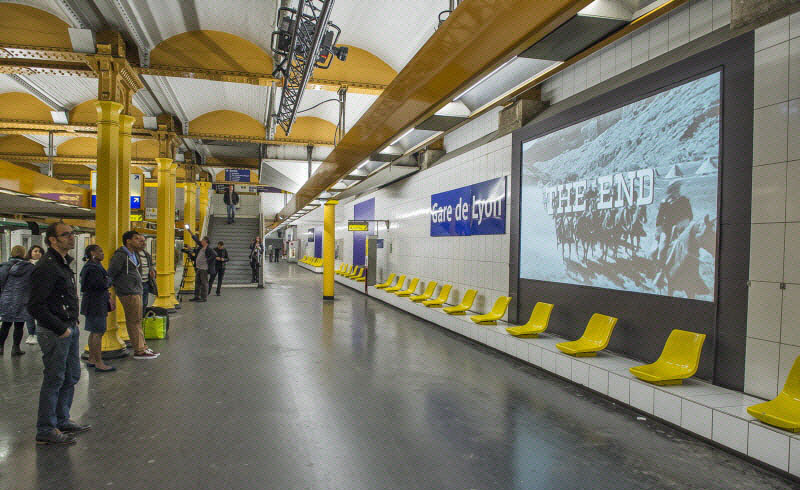 The End(less), Nuit Blanche 2013, Métro Gare de Lyon, Paris, FR / Algorithmically composed film installation, 2 screens, 4 × 2.5 m (each) / Video software: Claude Micheli / Photo: (c) RATP, Denis Sutton