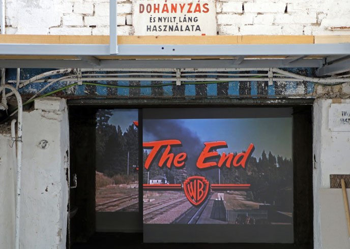 The End(less), 2015, Budapest Art Factory, Budapest - HU / Algorithmically composed film installation, 2 screens, 3.5 × 2.5 m (each) / Video software: Claude Micheli