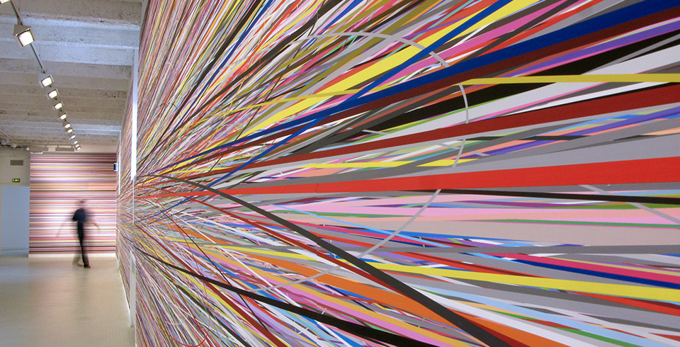 Géométries Irrationnelles, 2008 / Installation view, Galerie Municipale, Vitry-sur-Seine, FR / Site-specific wall print installation, pigment print on synthetic paper, 40 × 3.40 m