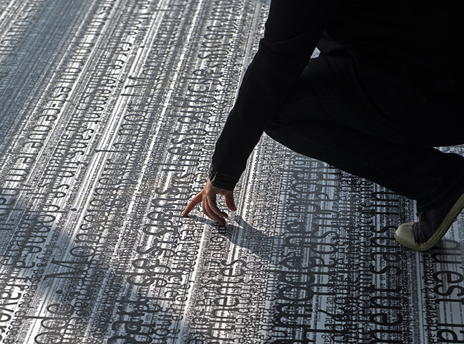Text(e)~Fil(e)s, 2015 / Cité de la Mode et du Design, Paris, FR / Site-specific floor-print installation, pigment print on vinyl floor, 142 × 2.00 m