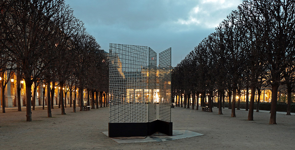 Perspectives Inversées, 2017 / Jardin du Palais-Royal, Paris, FR / Pascal Dombis in collaboration with Gil Percal (architect) / 3 printed glass panels, 1.20 × 2.80 m (each panel)