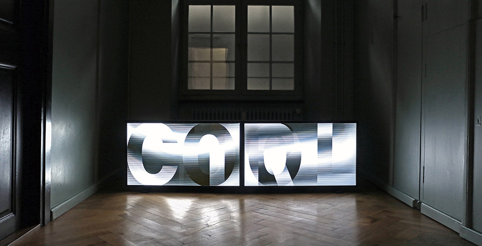 Control_Machine, Stiftung Bartels Fondation, Basel, 2016 / Video & Sound installation with lenticular panel on 2 LCD screens, computer and custom software, 1.90 × 0.50 m (Video software: Claude Micheli)