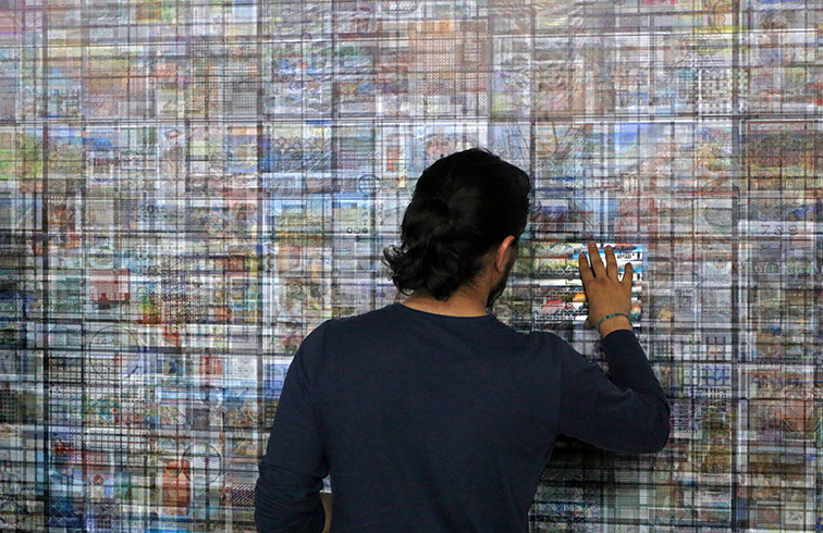 Mixed_Grill(e), 2015 / Installation view, Voltaje, Centro Creativo Textura, Bogotá, COL / Site specific print installation with lenticular sheets, 12.00 × 2.50 m