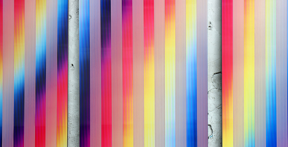 Post-Digital Stripes, 2021 / Varnish on lenticular print on aluminum composite / 3 panels, 0.60 x 2.40 m each / 1.90 x 2.40 m total