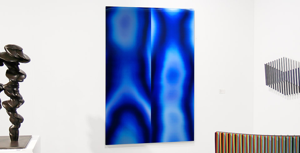 Post-Digital Blue (T18), 2023 / Exhibition view, Art Basel Miami Beach 2023 / Lenticular print on aluminum composite / 1.20 x 1.80 m