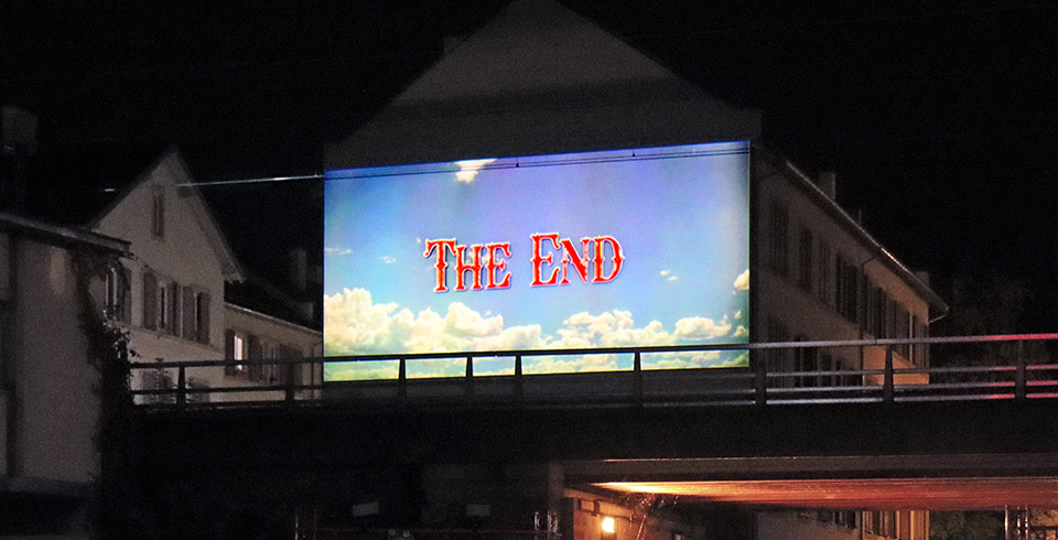 The End(less), 2022 / Installation view, Ososphere, Strasbourg, FR / Algorithmically composed film, outdoor projection / Video software: Claude Micheli