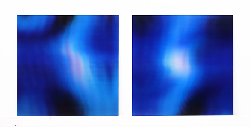 Post-Digital Blue, 2023, Lenticular print on aluminum composite, 2 panels : 0.85 x 0.85 m each (1.90 x 0.85 m total)